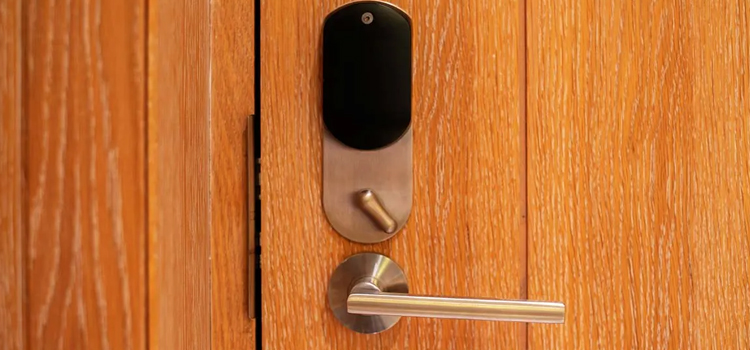Automatic Locking Door Knob Chino
